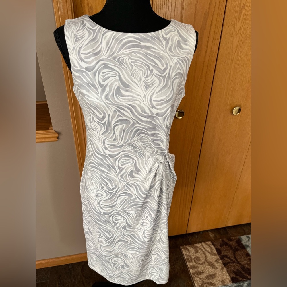 J.McLaughlin faux suede gray & white patterned sleeveless sheath dress. Small